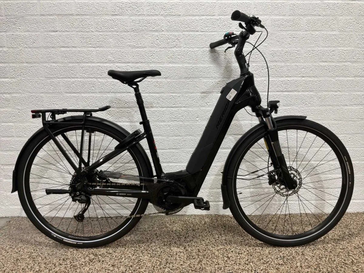 Merida eFloat City 400 Elektrisches Damenfahrrad – 43 cm.