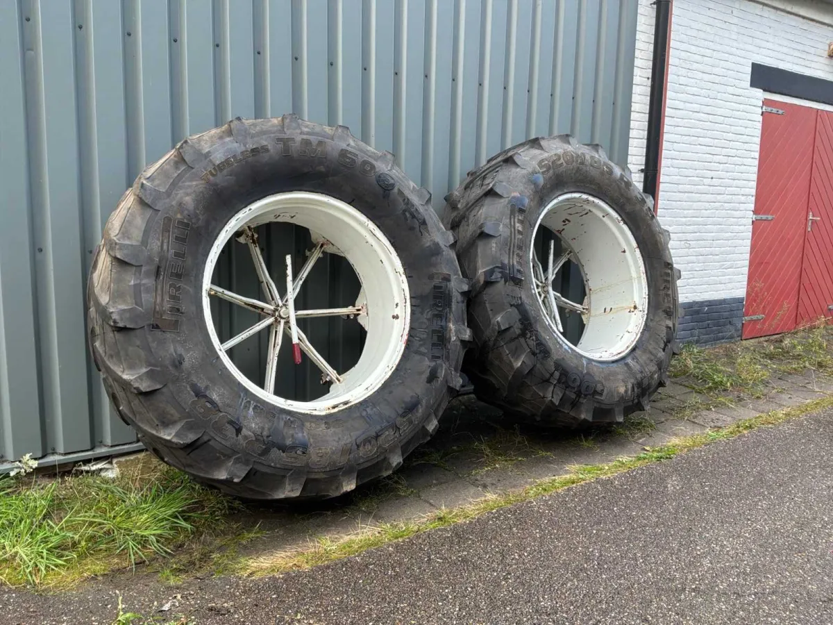 2007 Molcon Felge Pirelli Reifen TM 600 Satz aus zwei Teilen Reifen, Rad und Felge