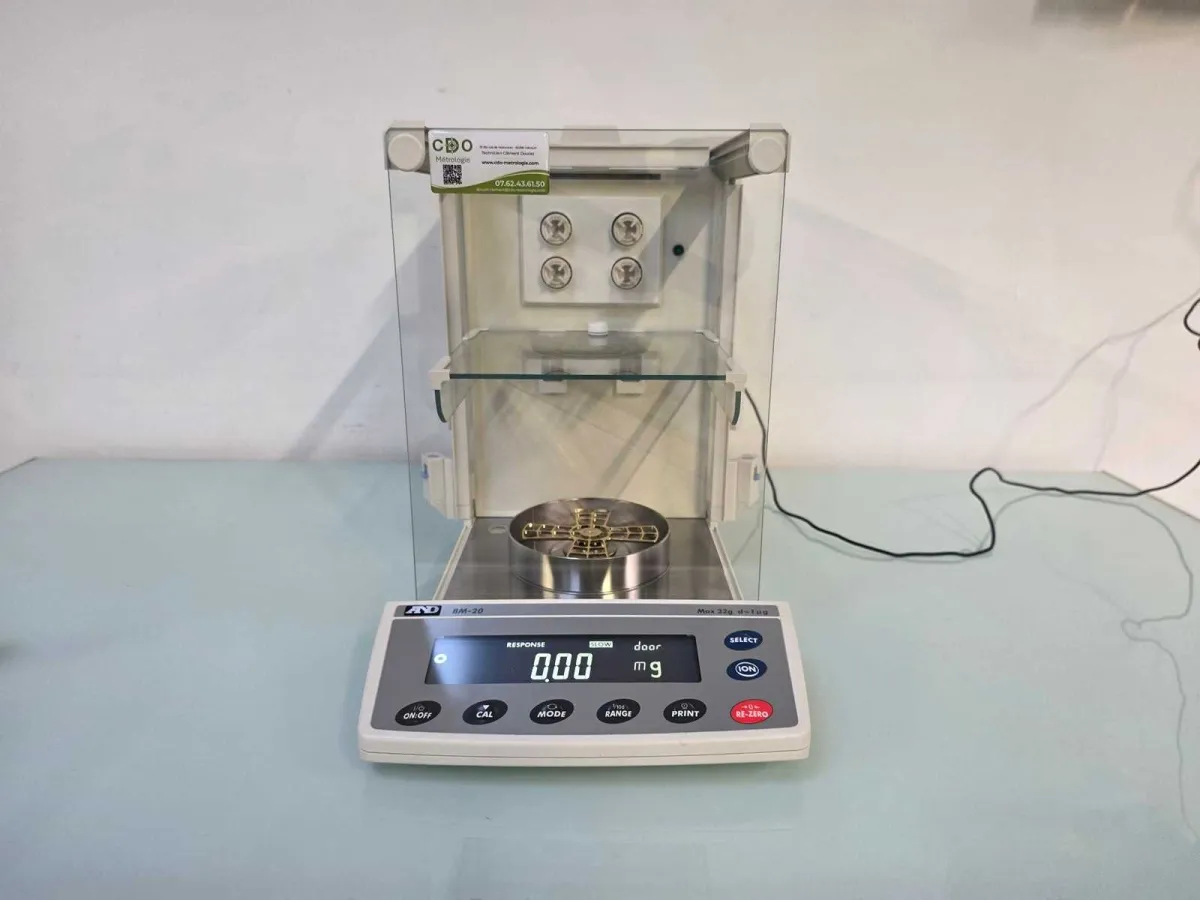 A&D - A&D BM Precision Balance - 20
