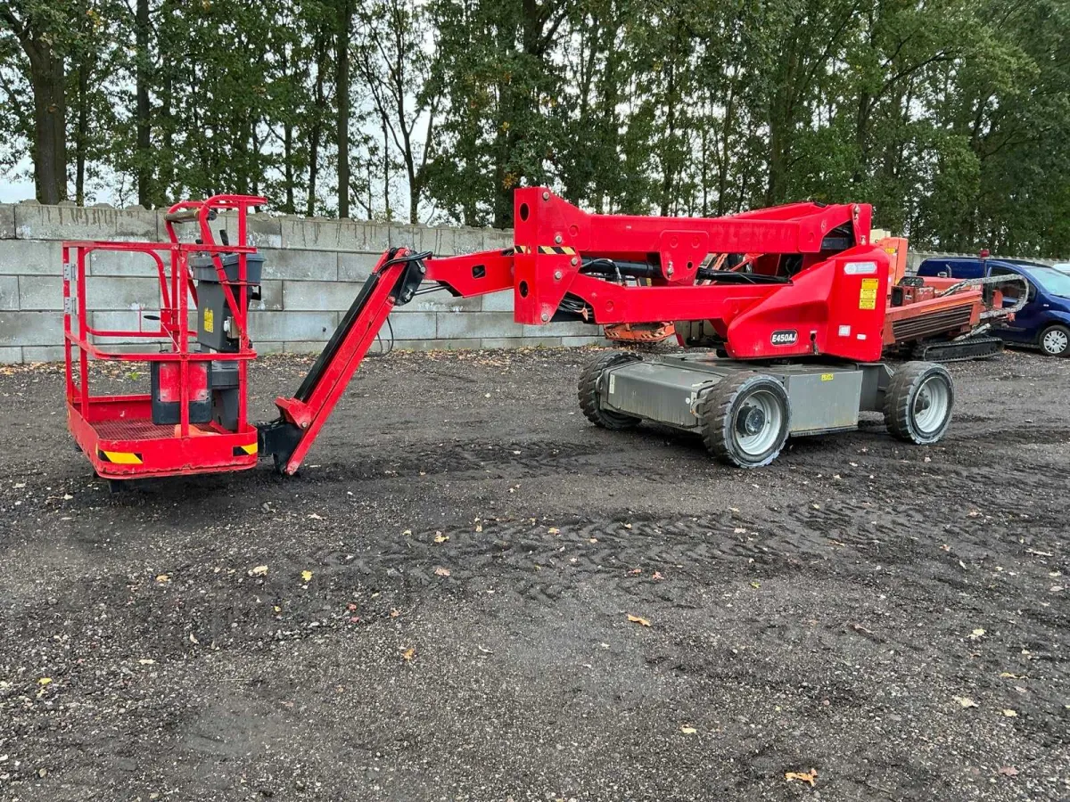 2017 JLG E450AJ Luftarbeitsplattform