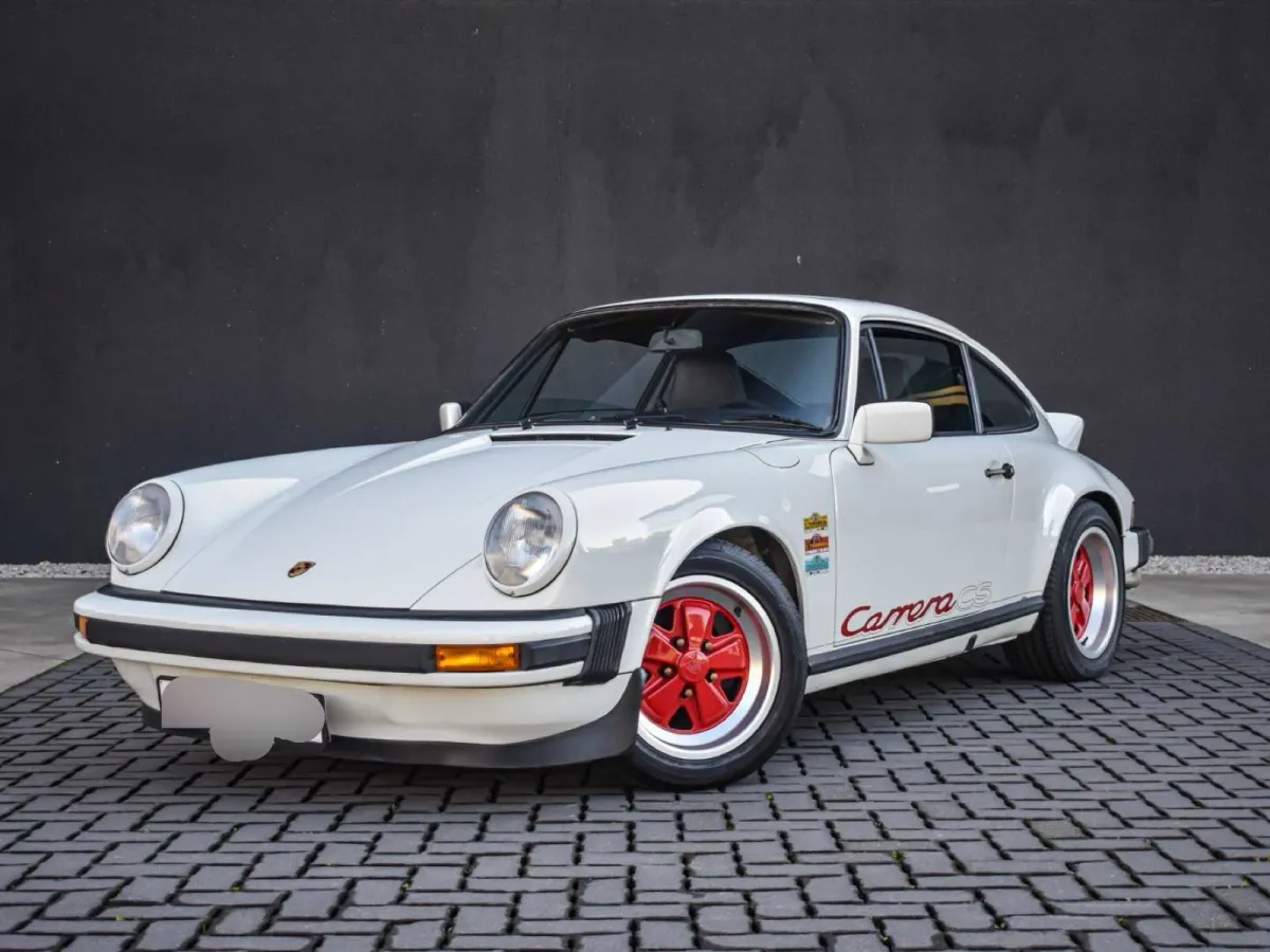 PORSCHE Carrera 911