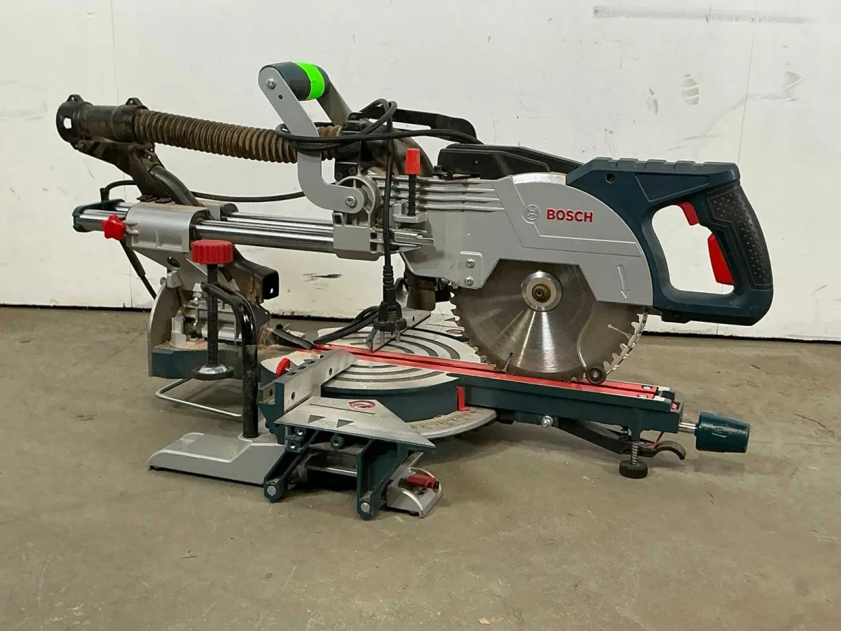 2018 Bosch GCM 8 SJL Teleskop-/Querschnittsäge