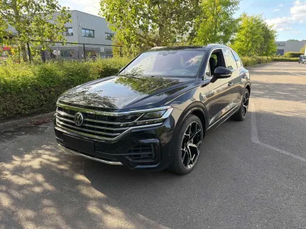 2019 - Volkswagen Touareg - 3.0 TSI R-Line 4Motion - SUV – RESALE