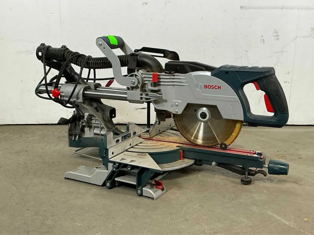 2018 Bosch GCM 8 SJL Teleskop-/Querschnittsäge