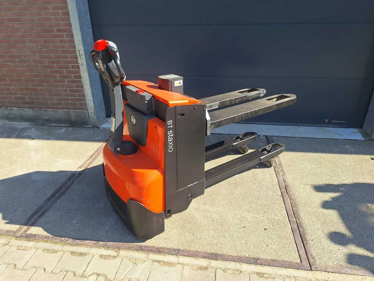 BT - 2016 - SWE 080L - Stacker