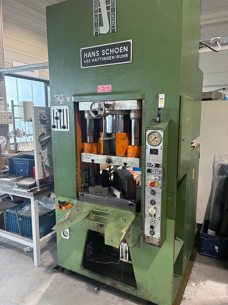 Hans Schoen UTE/B Hydraulische Einständerpresse