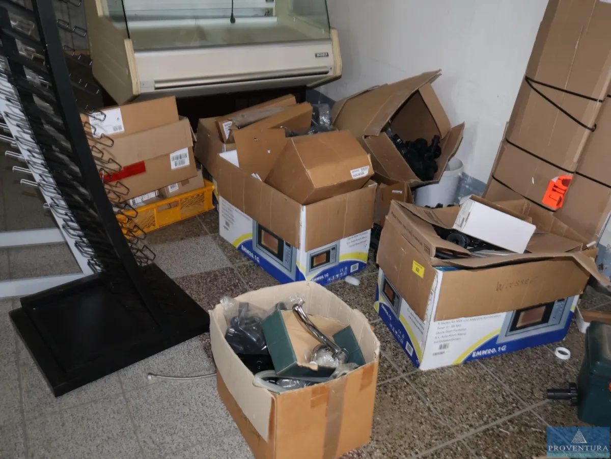Klein-Warenbestände Steck- u. Schraubfüße