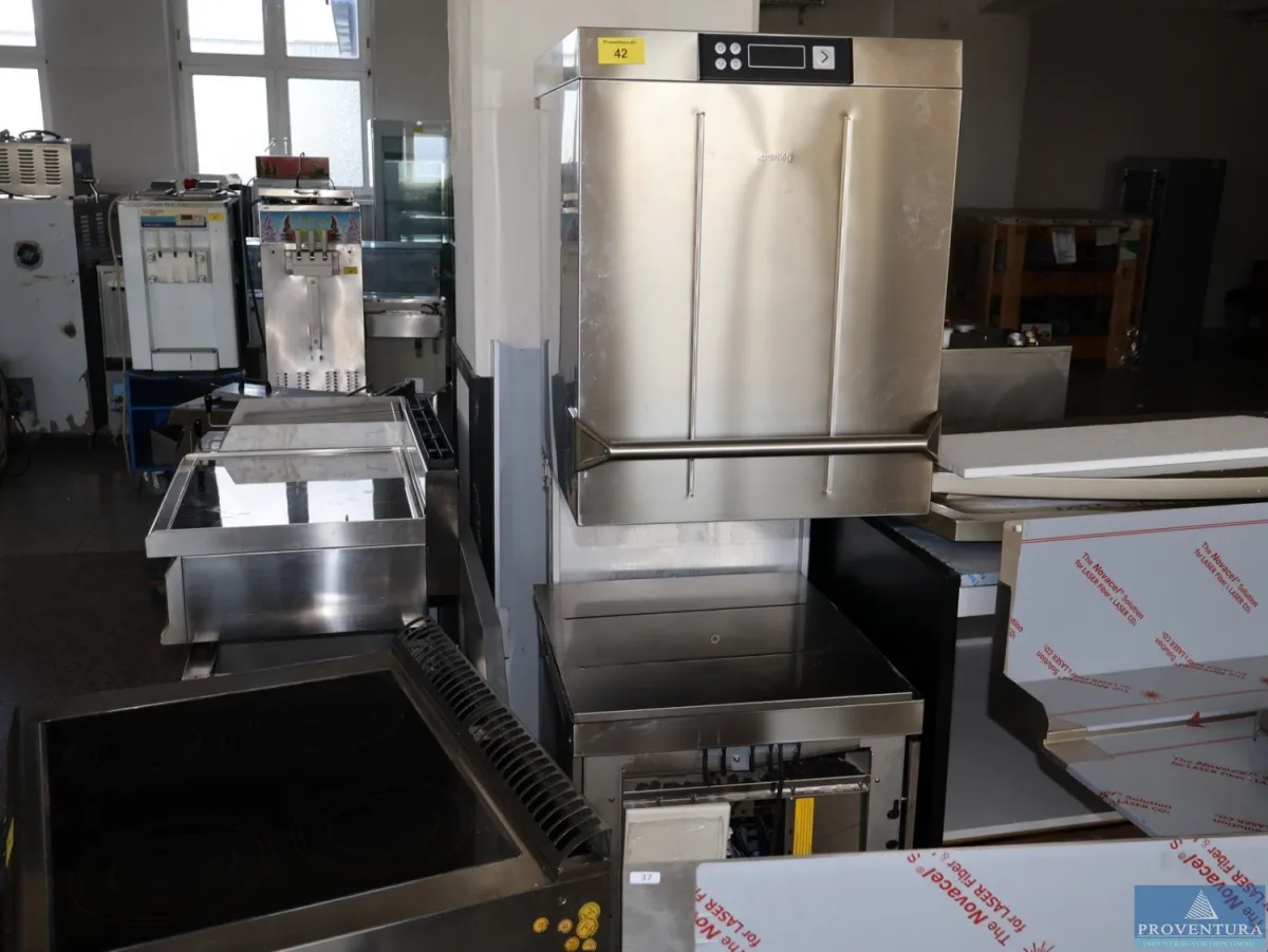 Durchschub-Spülmaschine SMEG 4004 Mod. CWC520SD