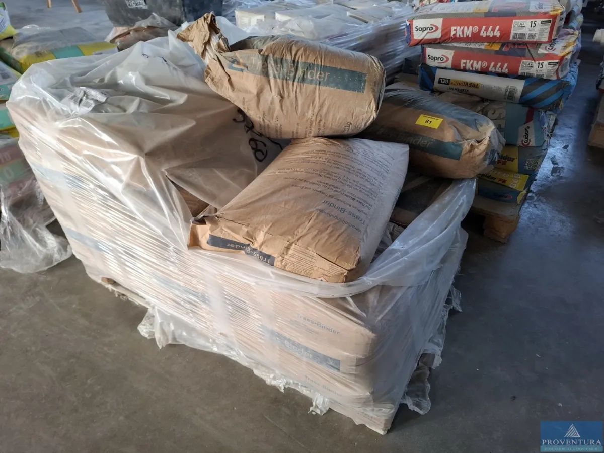 Trass-Binder je 25 kg gesamt ca. 22 Säcke