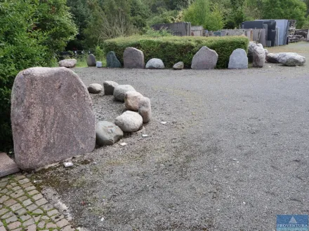Findlinge u. Steine als Grabsteine nutzbar gesamt – RESALE