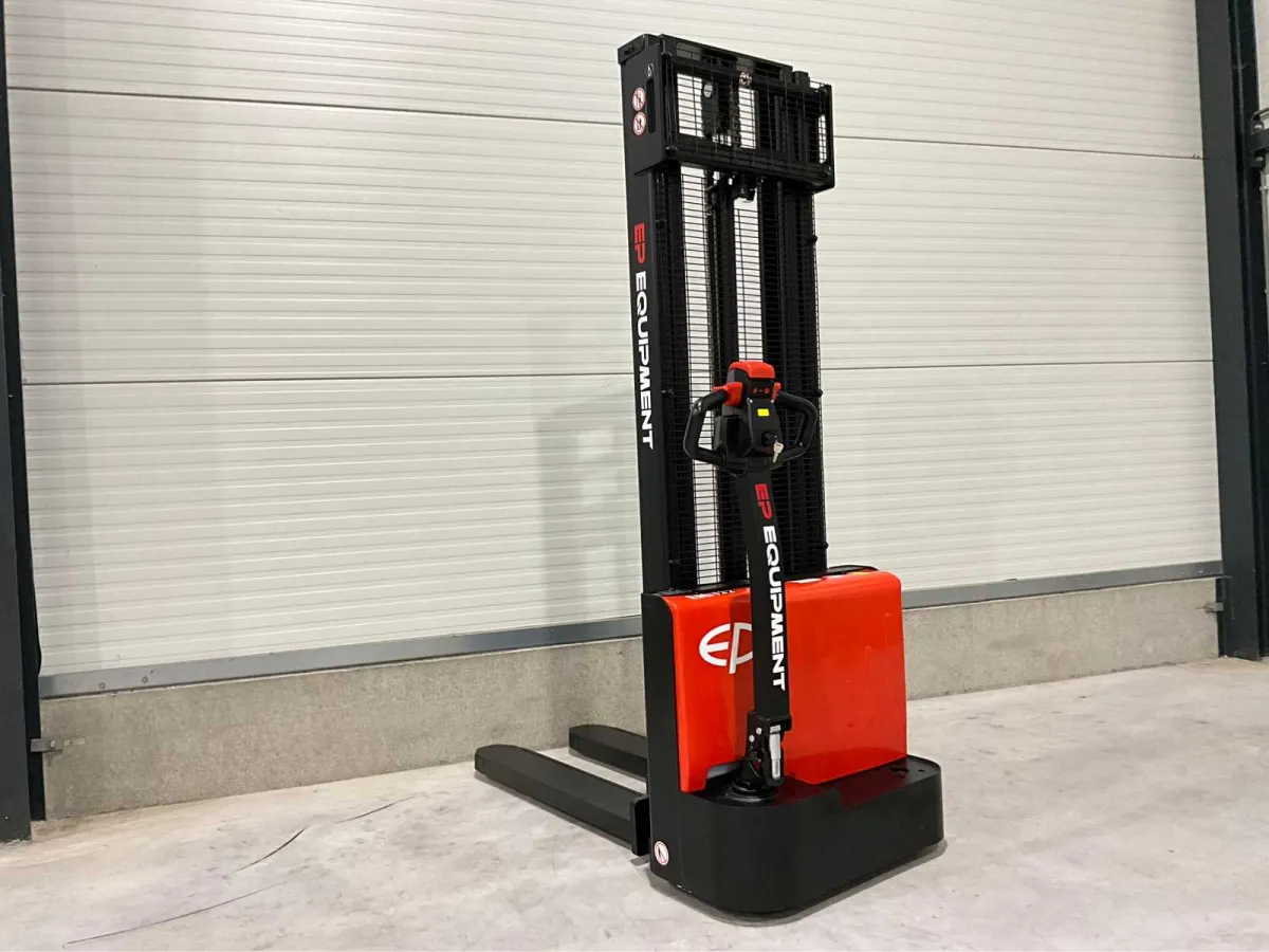 EP - 2026 - ESL 3,6 Meter - Stacker