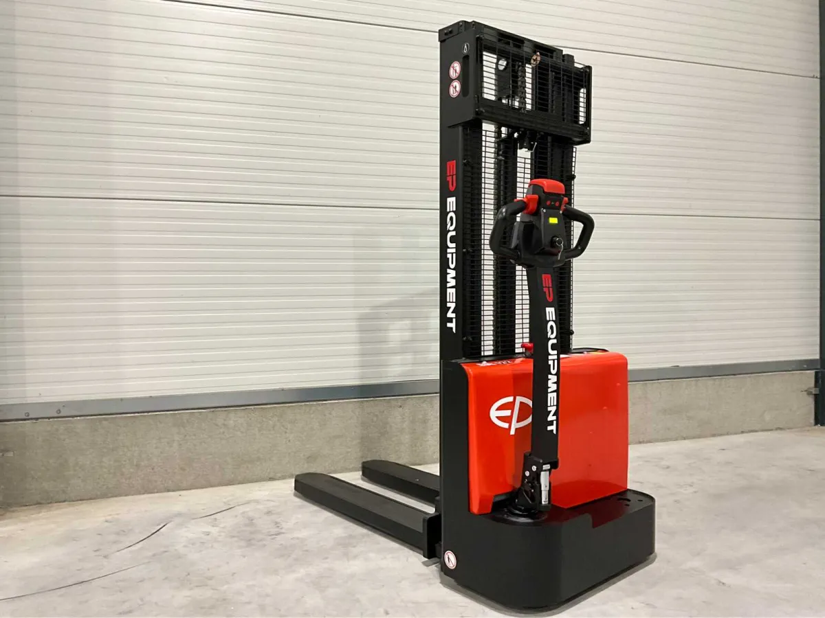 EP - 2026 - ESL 2,7 Meter - Stacker