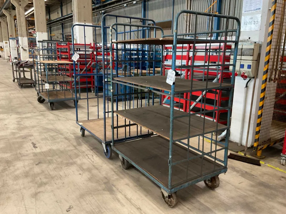 Lagerwagen (2x)