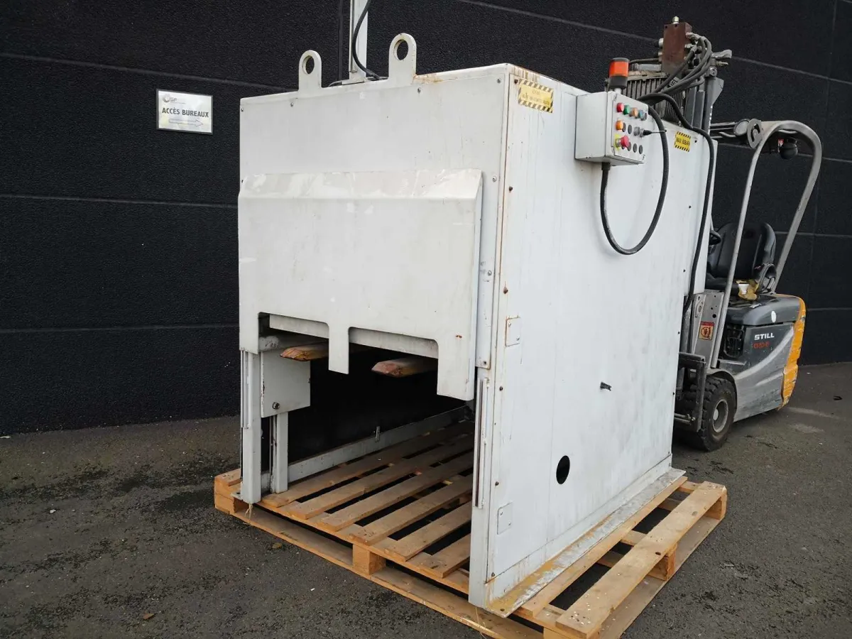 Serco Holland - Automatic pallet destacker