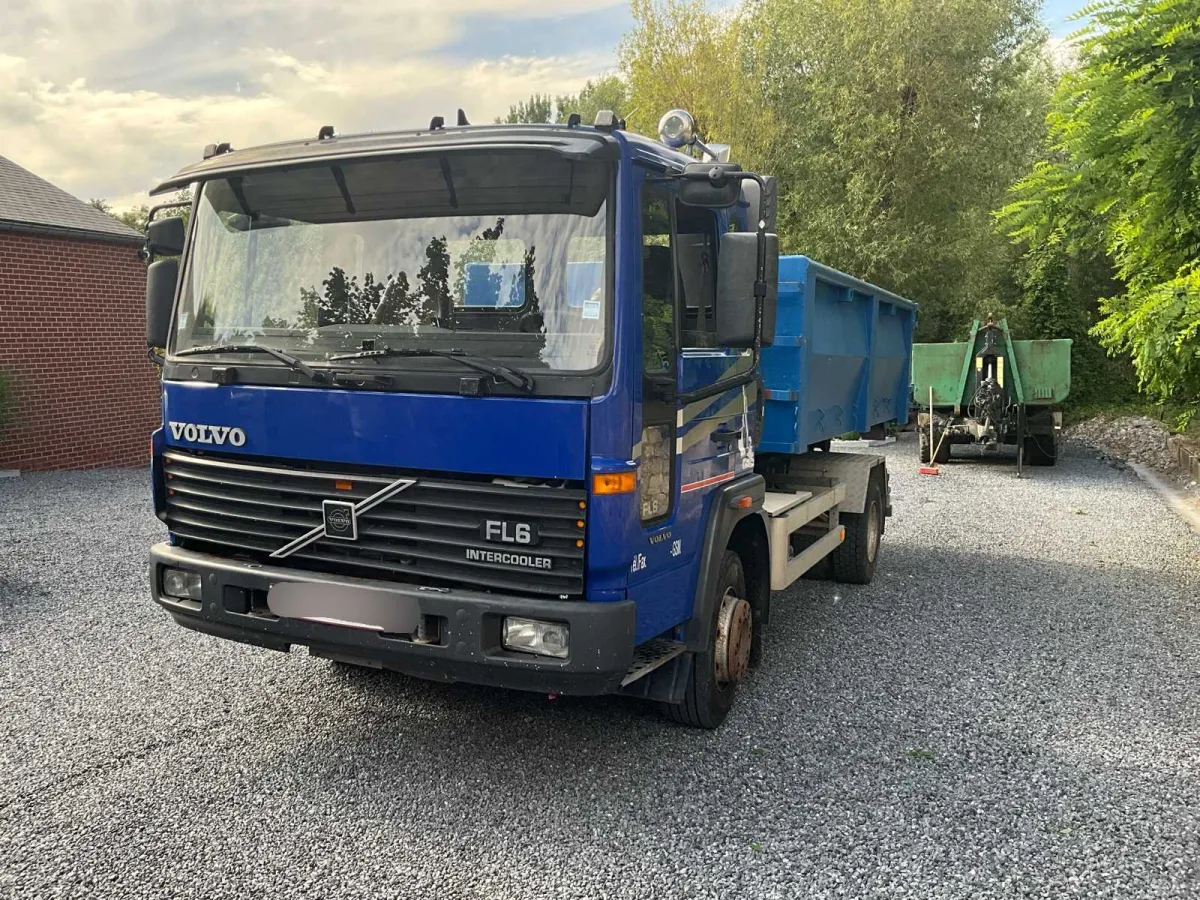 Volvo L6 Ladeluftkühler von 2000