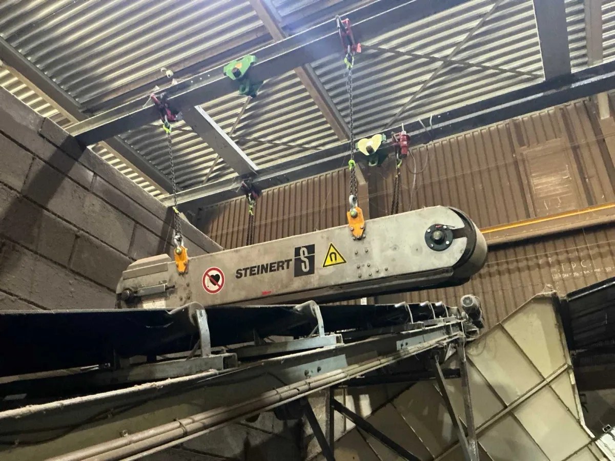 (c) Steinert UMP 70 140 W G Magnetband