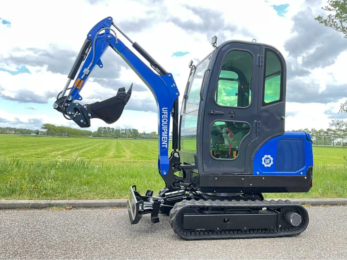 UF Equipment NM25 – 2,5T Mini-Bagger – Schnellwechselsystem – 3 Schaufeln – 2026