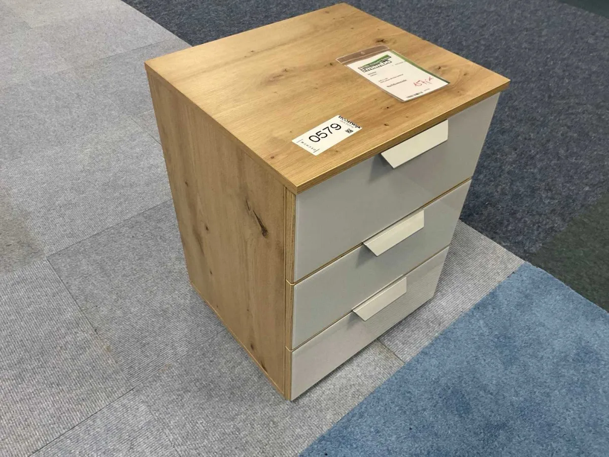 Mambo Aachen Bedside Table
