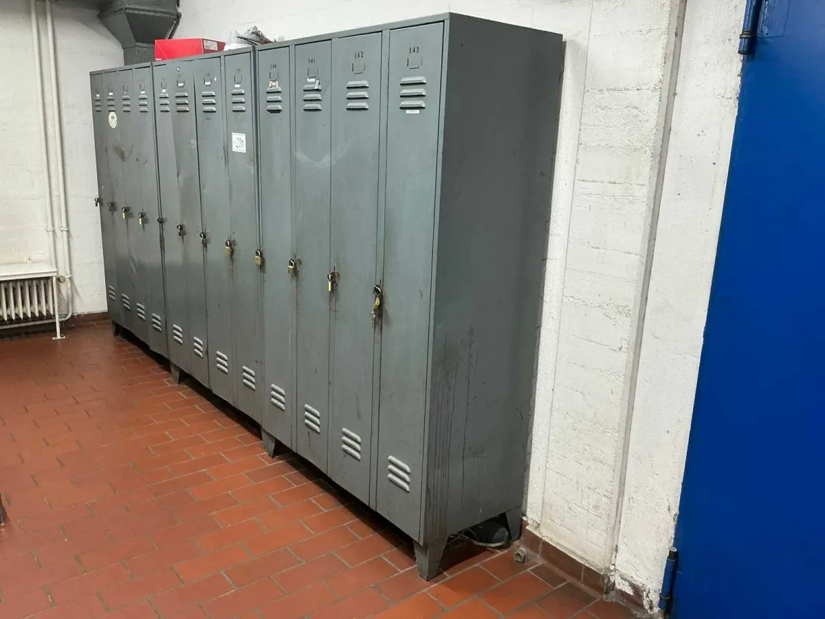 Lockers (3x)