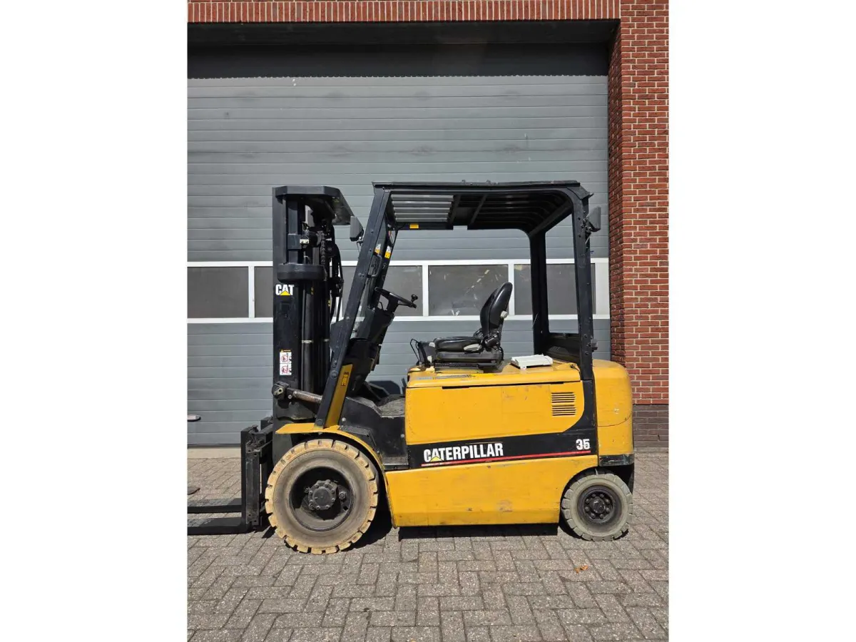 Caterpillar EP35K 3500KG Gabelstapler