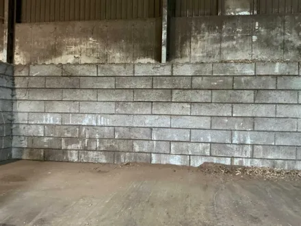 Stapeln von Betonblocken (64x) – RESALE