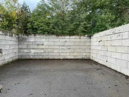 Stapeln von Betonblöcken (95x) – RESALE
