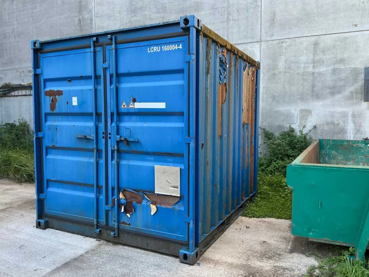Schiffscontainer (10 Fuß) mit Sumpf