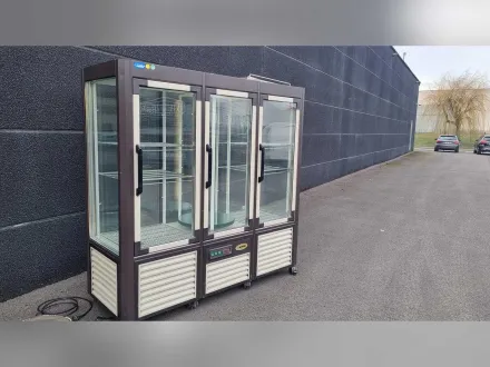 Scaiola S.R.L. - 3P - Kühlvitrine – RESALE