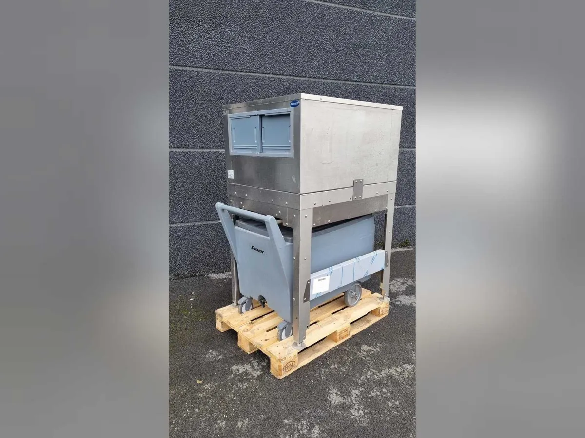 Follett – Eismacher mit mobilem Speicherbehälter