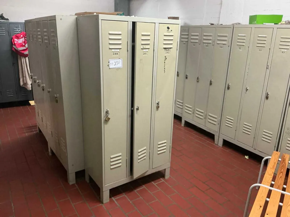 Lockers (3x)