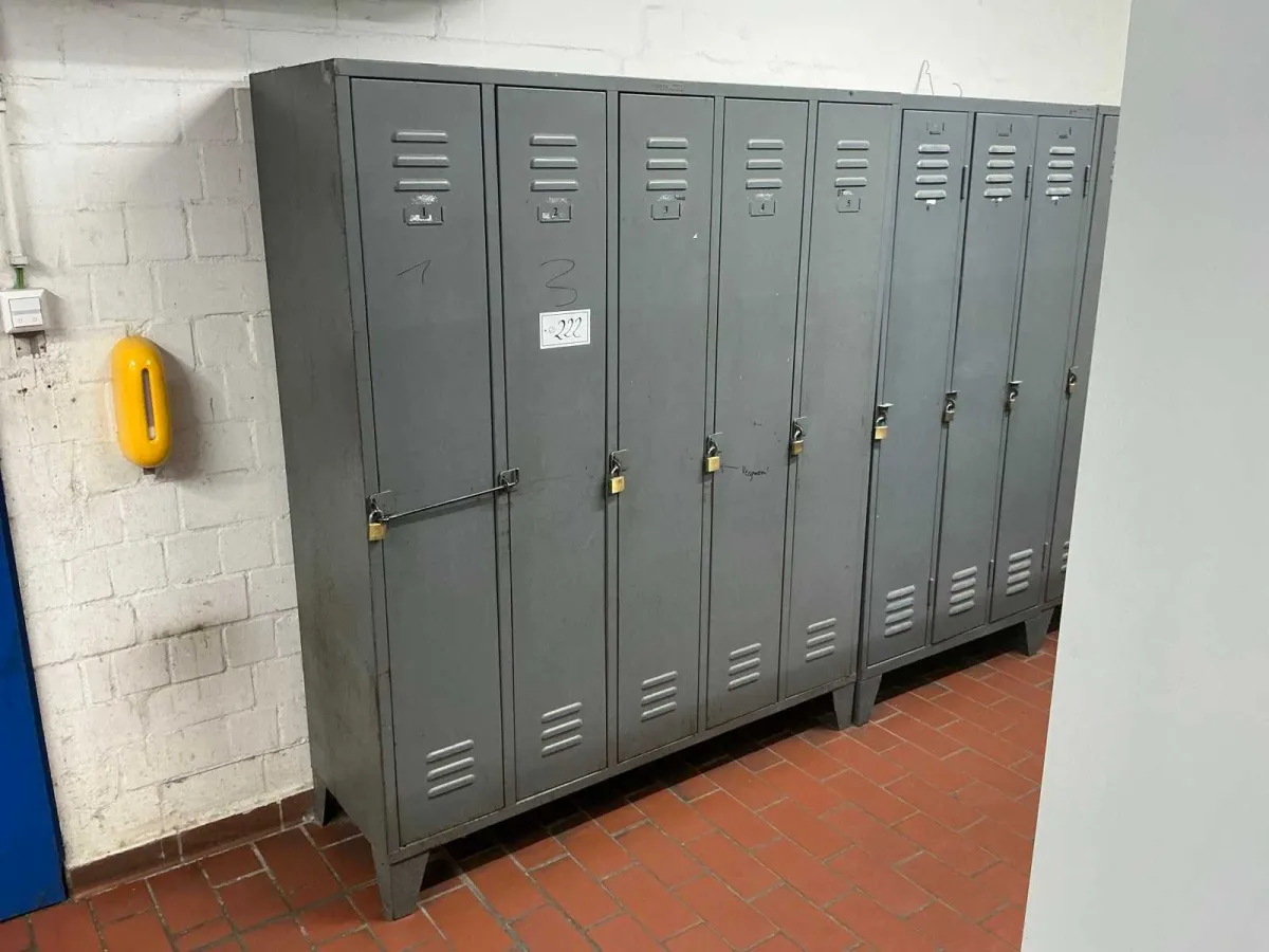 Lockers (3x)