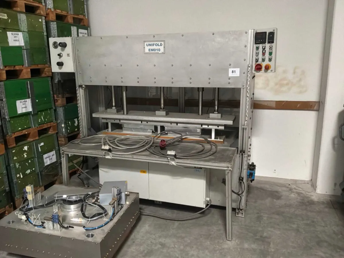 2001 PMF UNIFOLD EM010 Pressemaschine