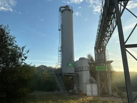 (c) 2010 Kurz Vertikaler Lagertank / Silo – RESALE