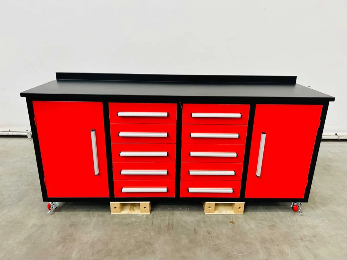 RTE - 7414 - Werkbank in der Garage 223x65x110 cm