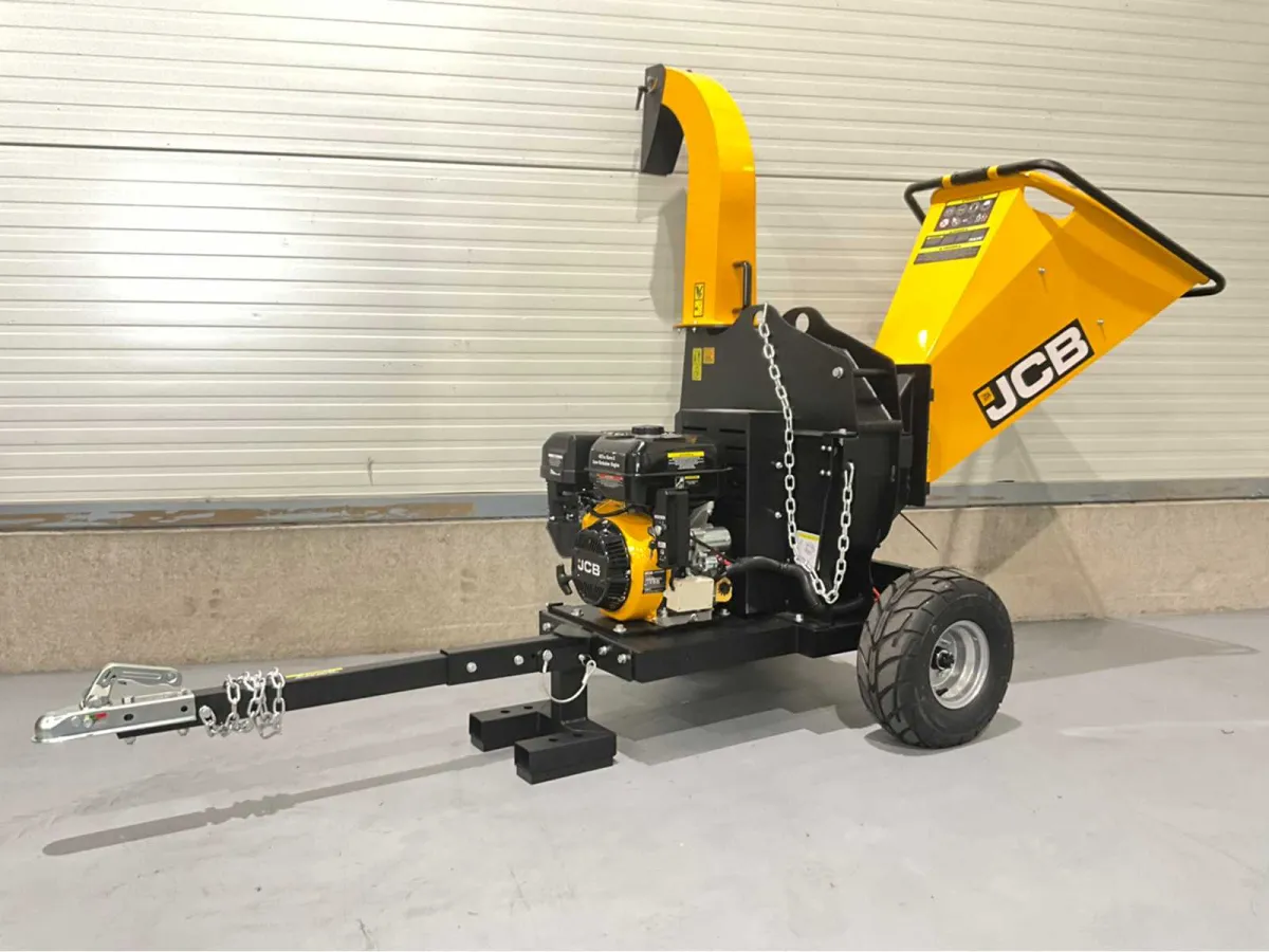 JCB - 2026 - CH150120PE - Holzhäckler