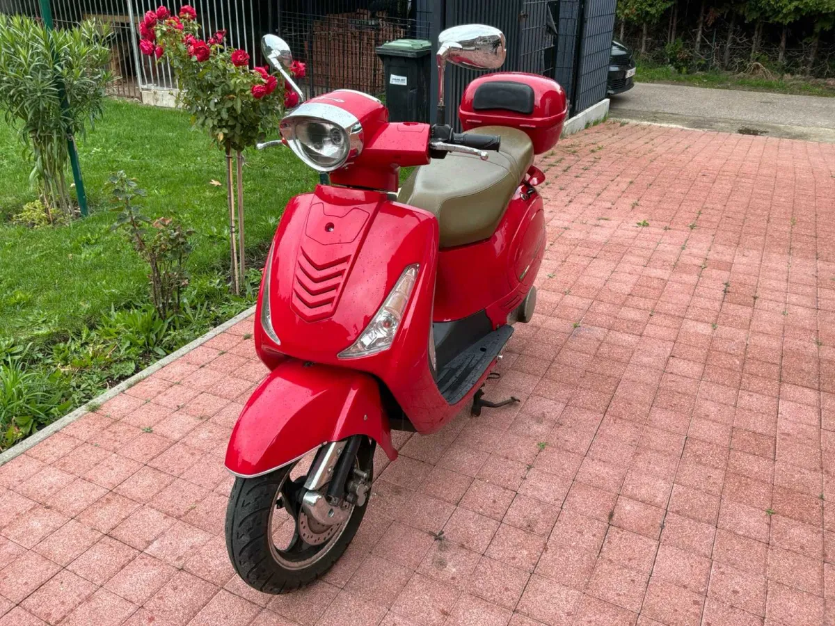 Razzo Capri 125 YY125T-31 Motorrad