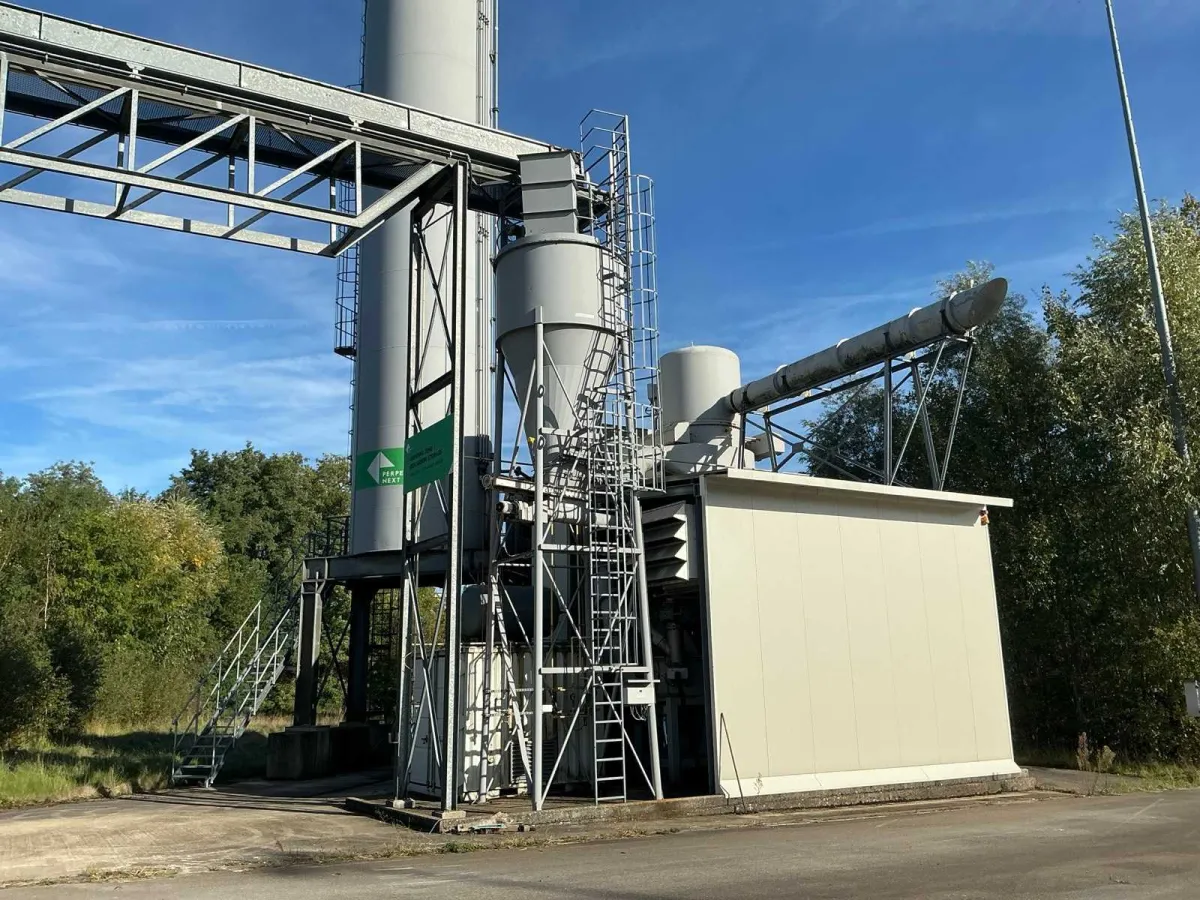 (c) Kurz Vertikaler Lagertank / Silo