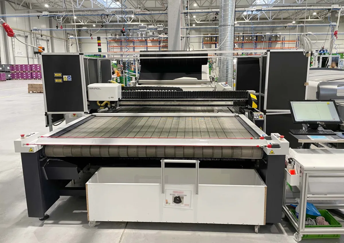 SEI Laser Mercury 2030 Conveyor 3 Textil-Laserschneidanlage