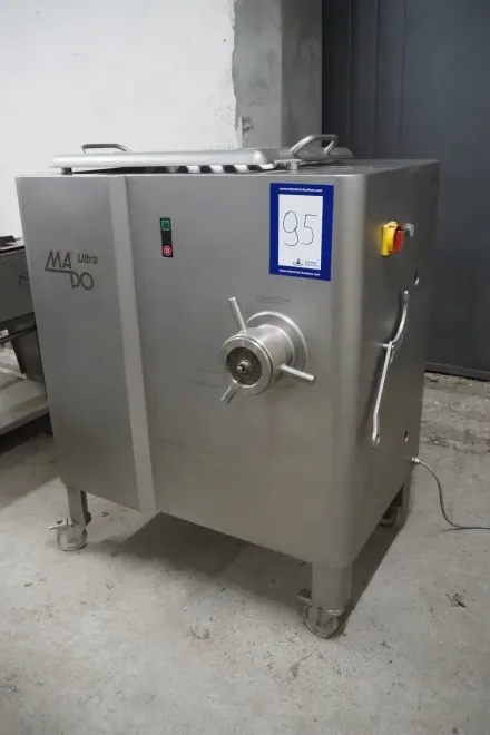 Mado mobile grinder, type: MEW 620, number: 983052 – RESALE