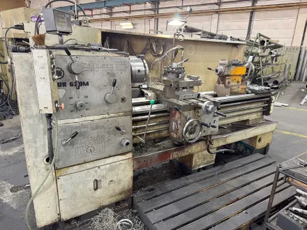 Ponar-Wroc?Aw TUR 630 M Leit- und Zugspindeldrehmaschine – RESALE