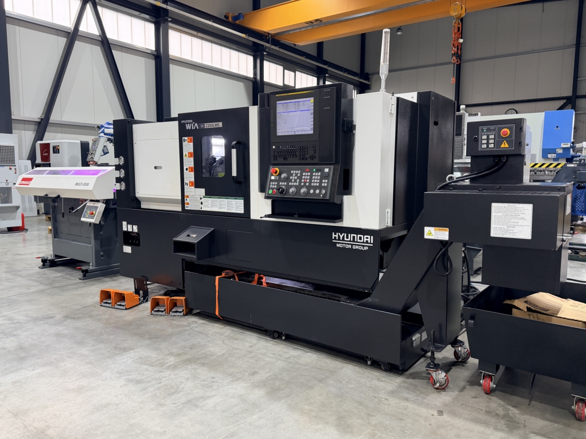 HYUNDAI WIA SE2200MLMS CNC Drehmaschine - Schrägbettmaschine