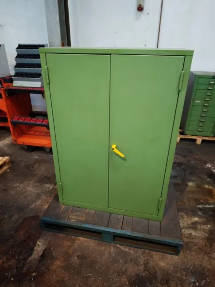 Türenschrank – RESALE