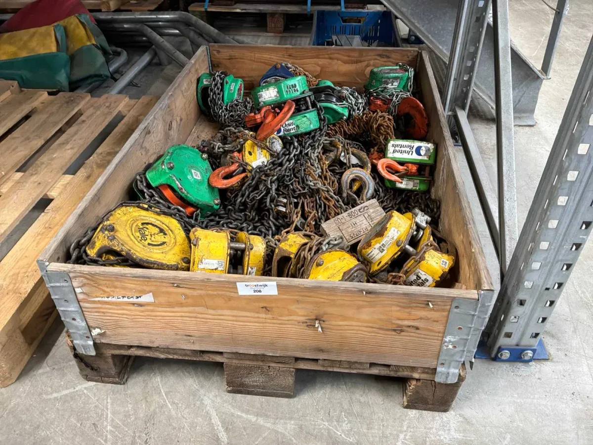 Chain hoist (12x)