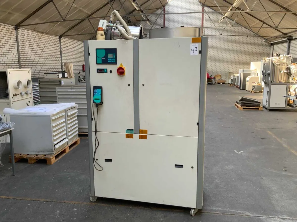 2000 Piovant CDN24 Kunststofftrocknungsanlage