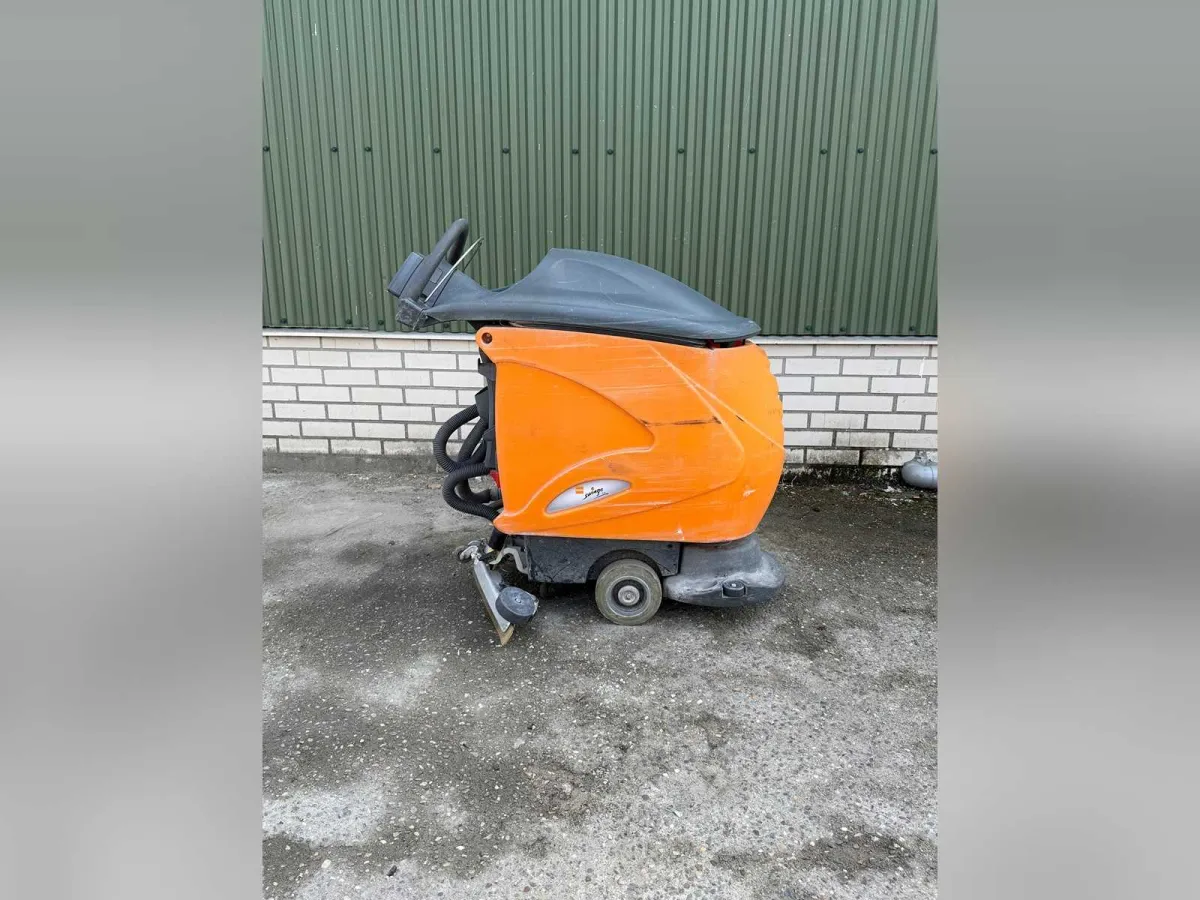 Taski Swingo - 755 - Sweeper, self driven