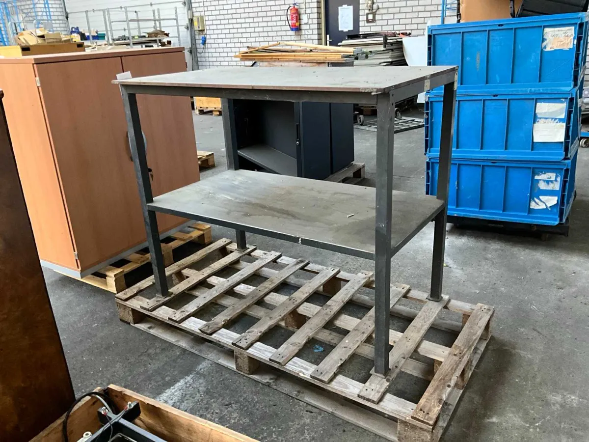 Arbeitstisch