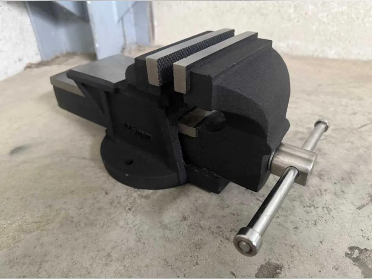 Tornillo de banco giratorio JCB 100mm