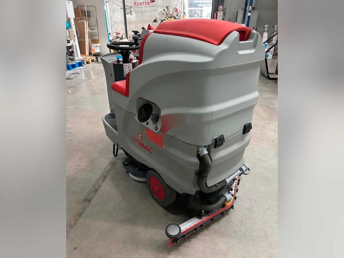 Comac - Innova 75 - Self-propelled sweeper