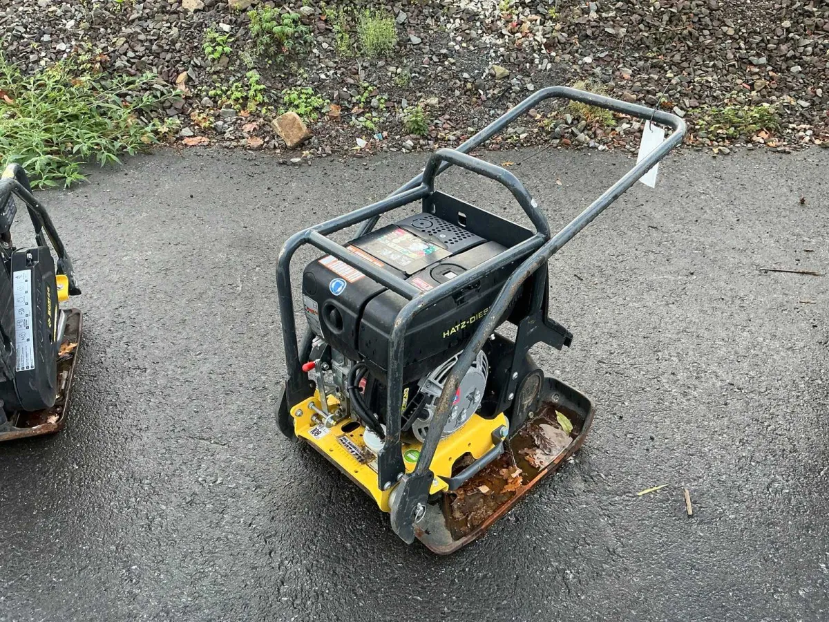 Compacteur BOMAG BP 20/50 D Plate 2021