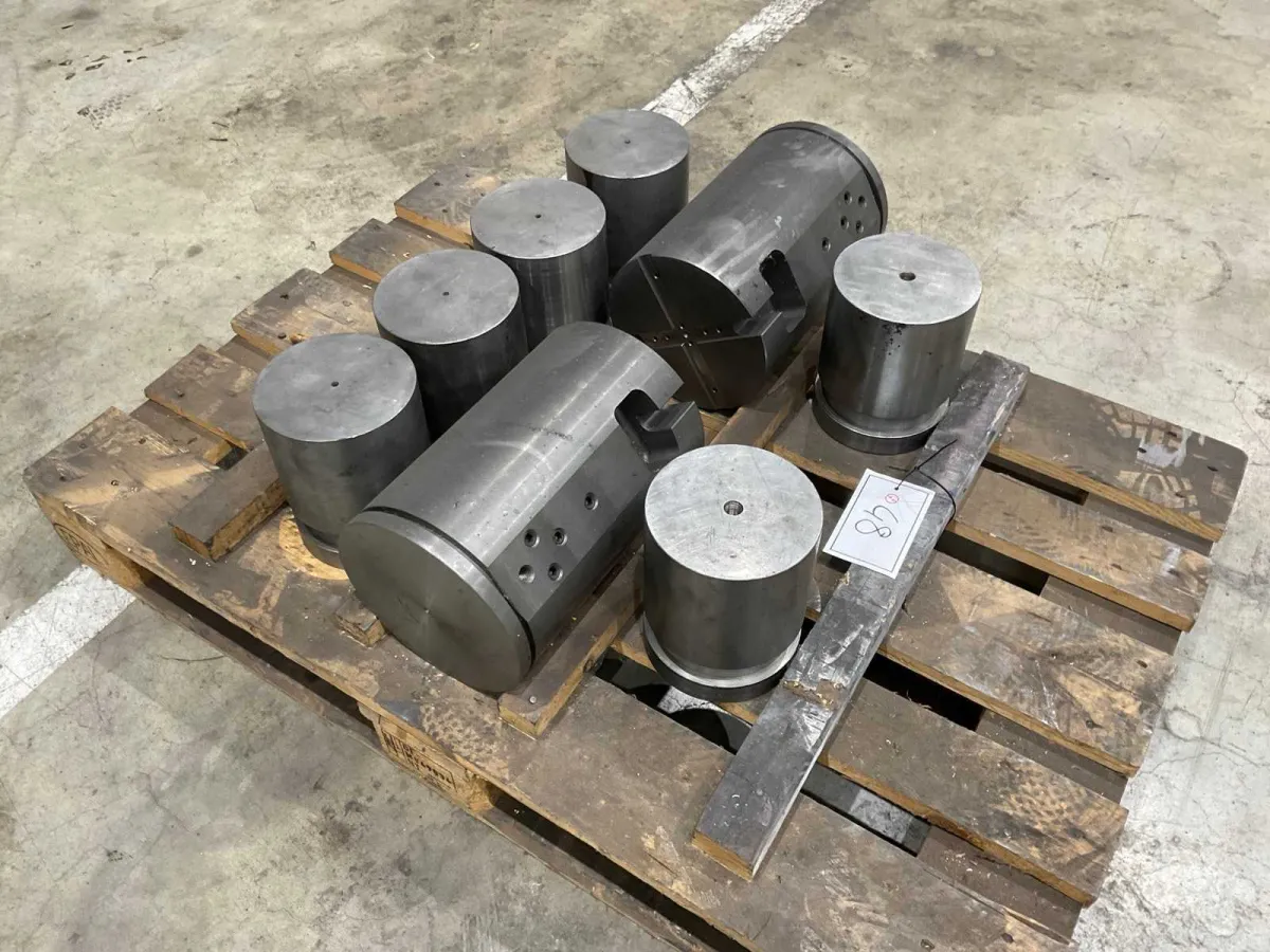 Special clamping devices